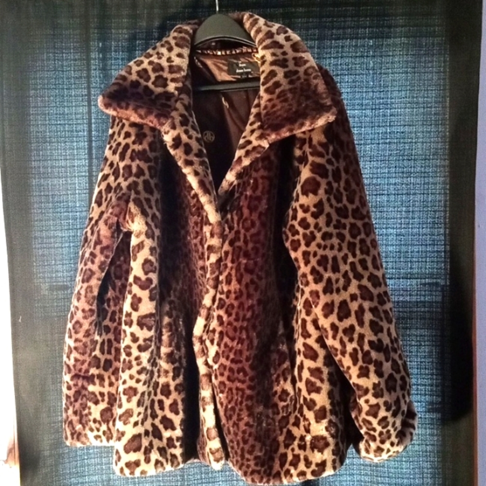 David Basso mid length leopard fur coat xl